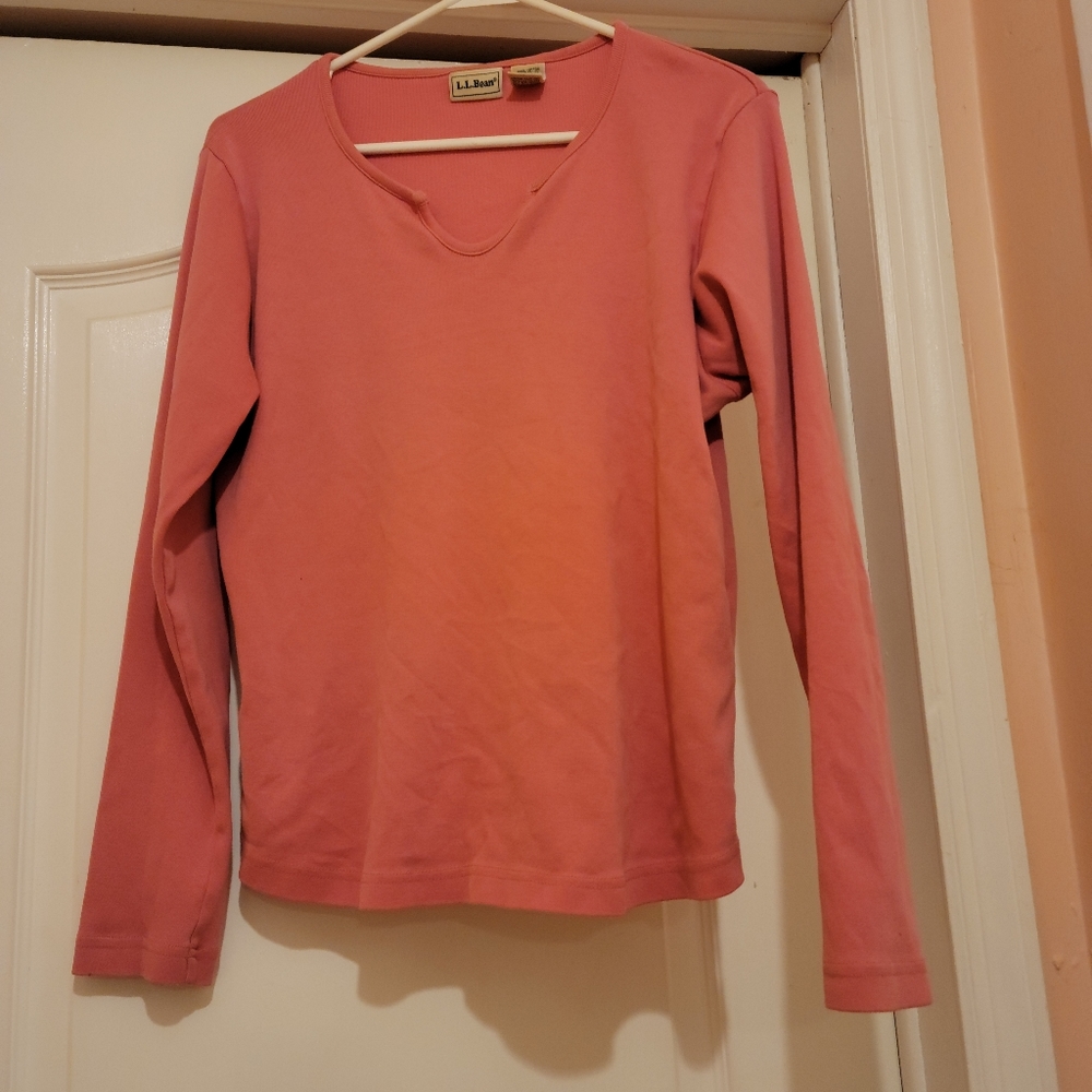 LL Bean Women's Long sleeve top! 😍💖